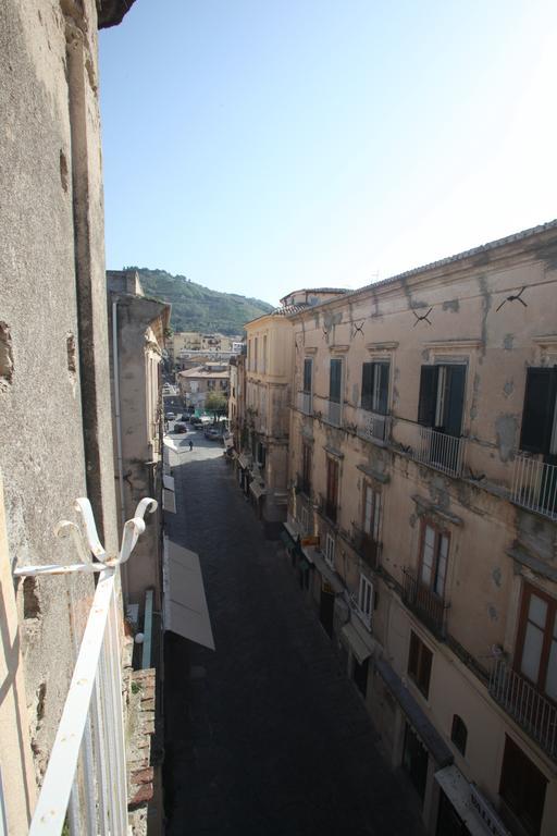 Al Vecchio Castello Acomodação com café da manhã Tropea Exterior foto